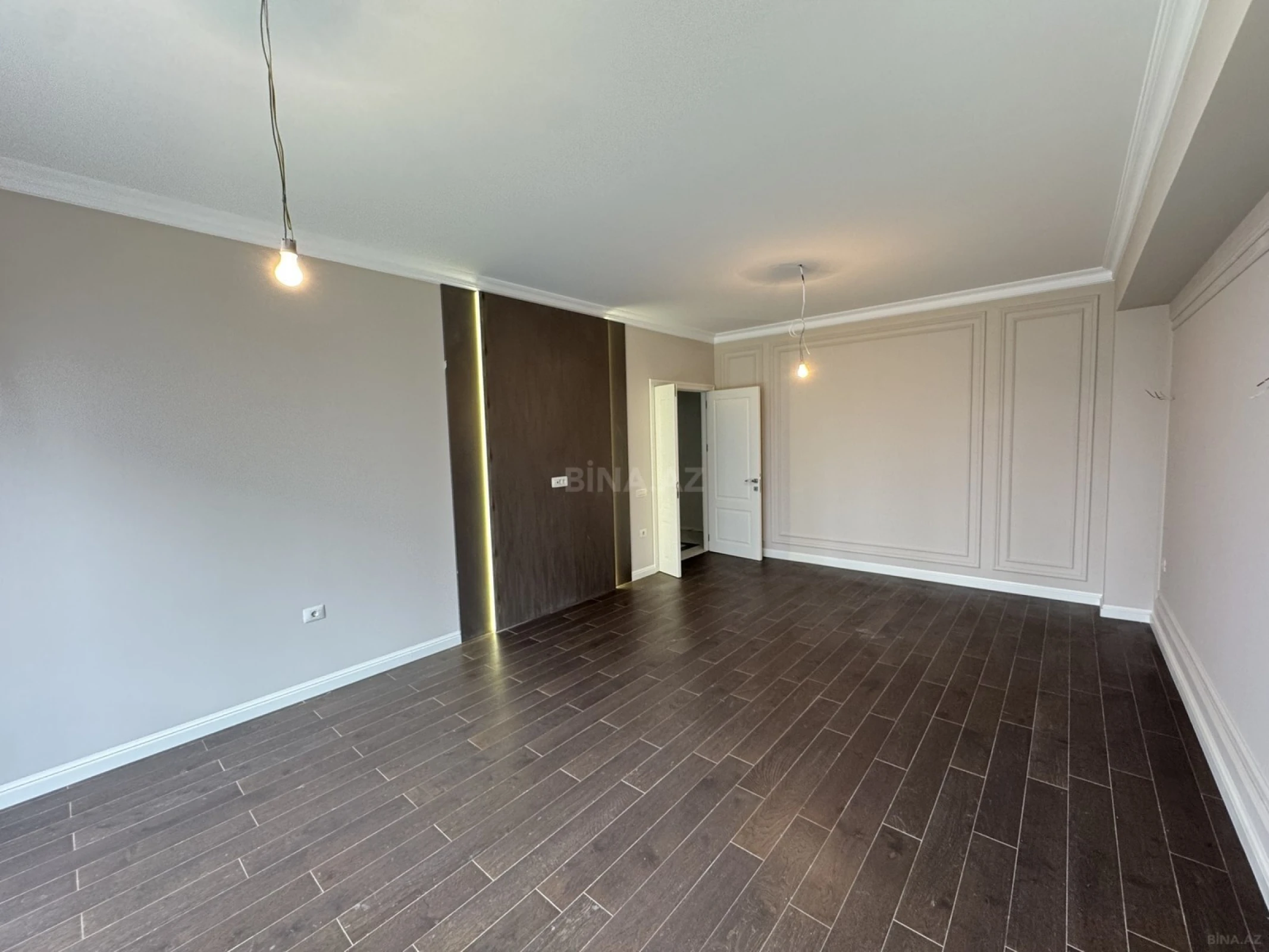 Satılır 3 otaqlı mənzil 128 m²