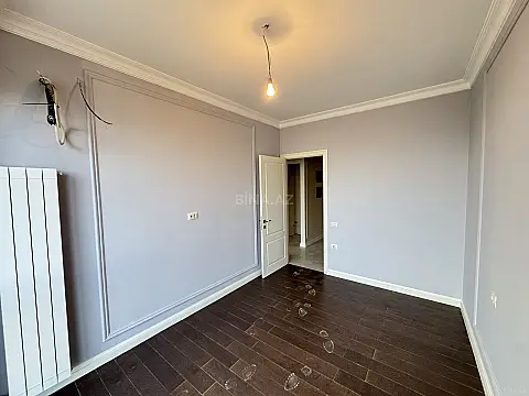 Satılır 3 otaqlı mənzil 128 m²
