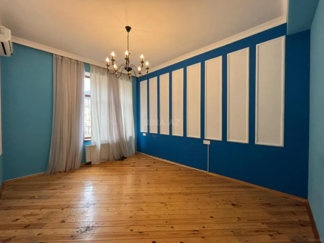 Kirayə verilir 3 otaqlı ofis 140 m²