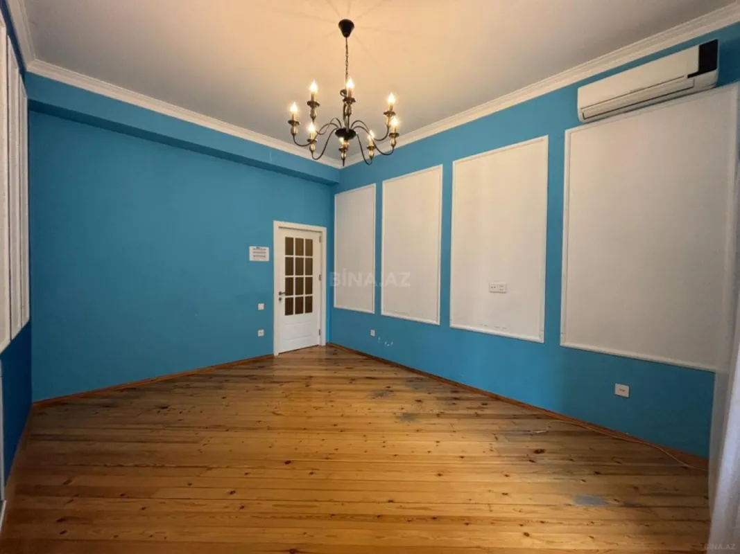 Kirayə verilir 3 otaqlı ofis 140 m²