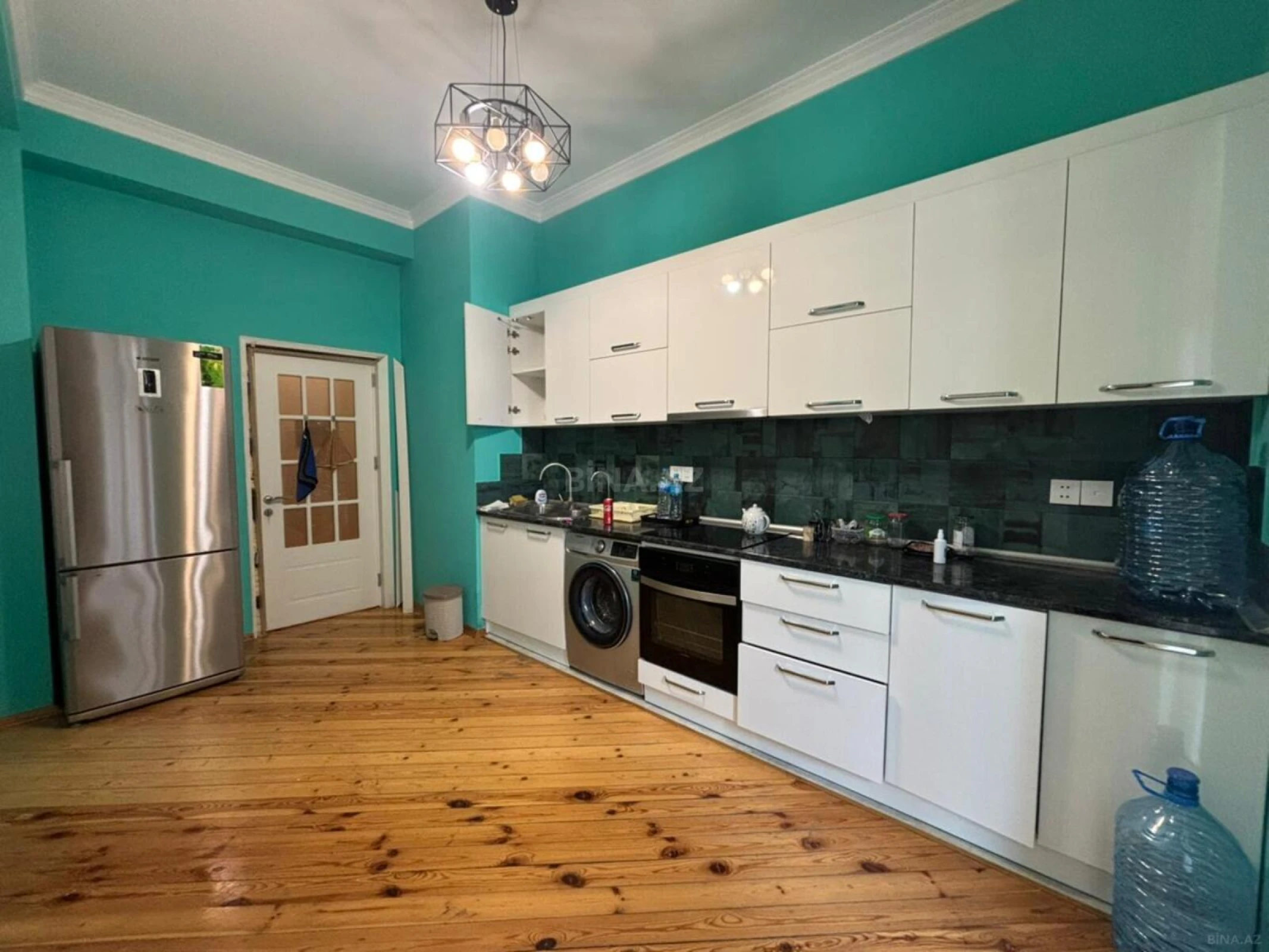 Kirayə verilir 3 otaqlı ofis 140 m²