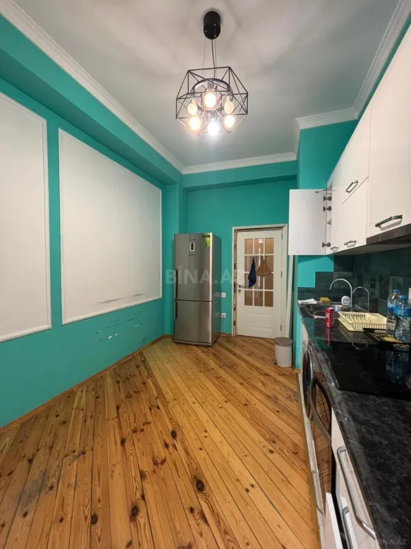 Kirayə verilir 3 otaqlı ofis 140 m²