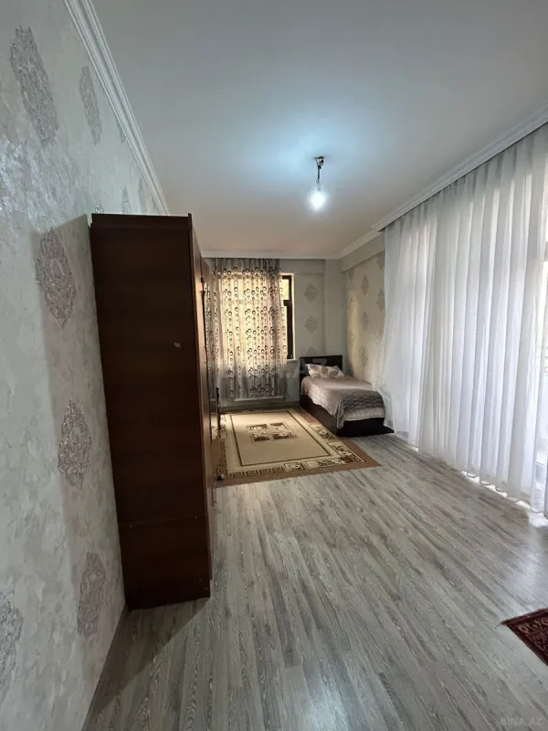 Satılır 3 otaqlı mənzil 105 m²