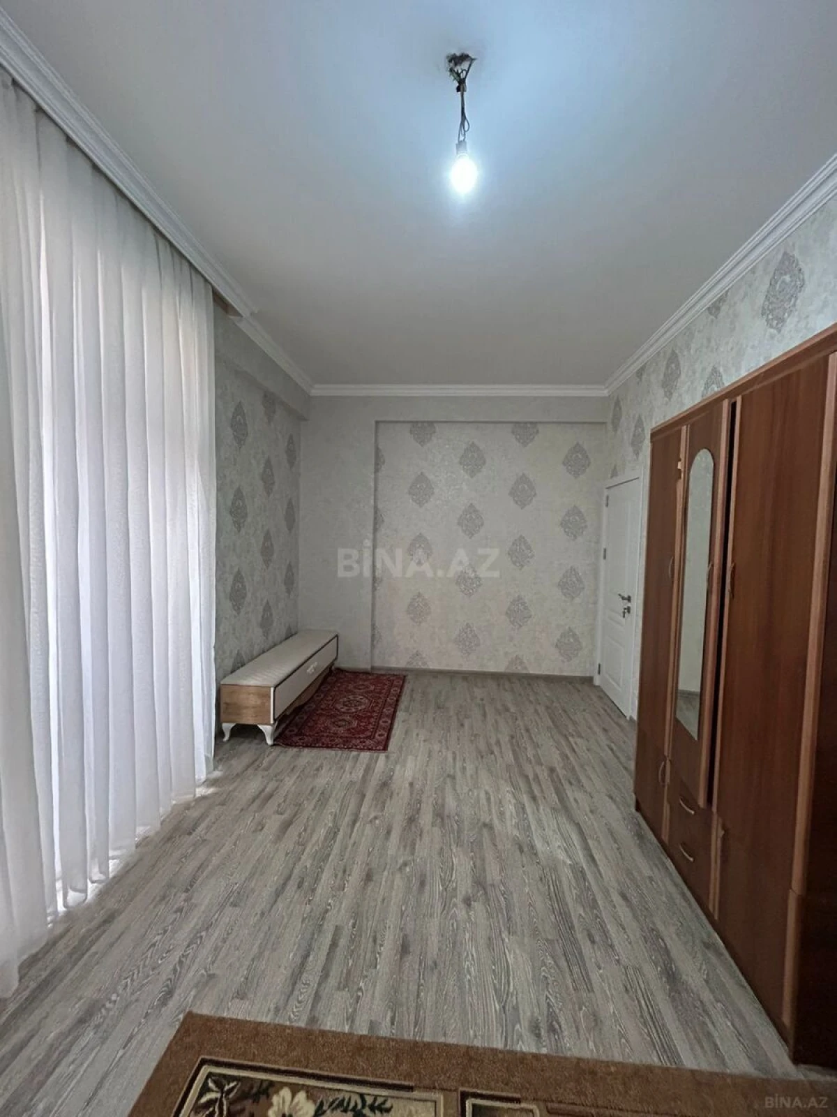 Satılır 3 otaqlı mənzil 105 m²