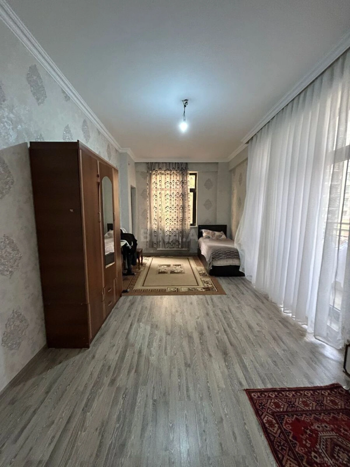 Satılır 3 otaqlı mənzil 105 m²