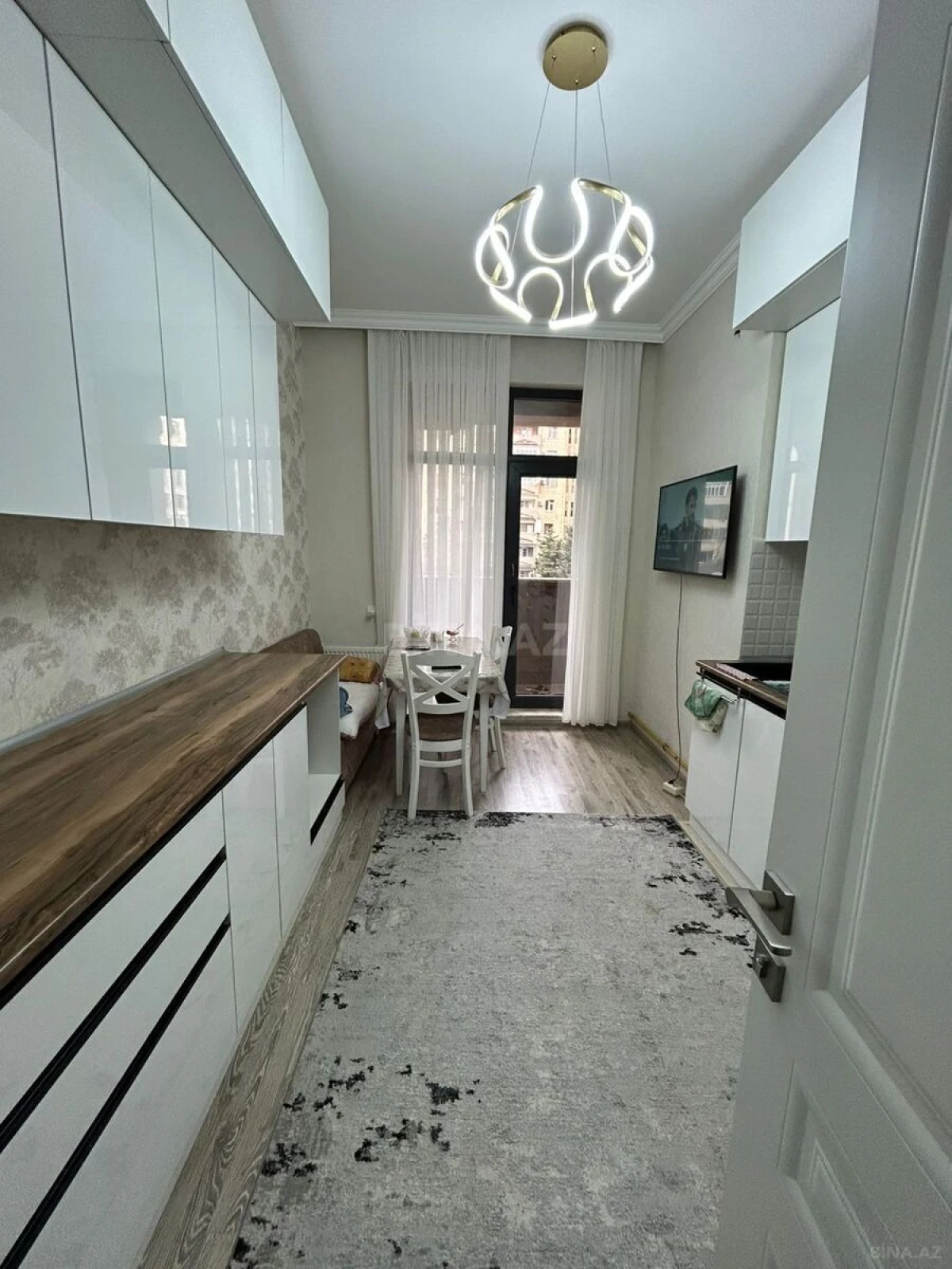 Satılır 3 otaqlı mənzil 105 m²