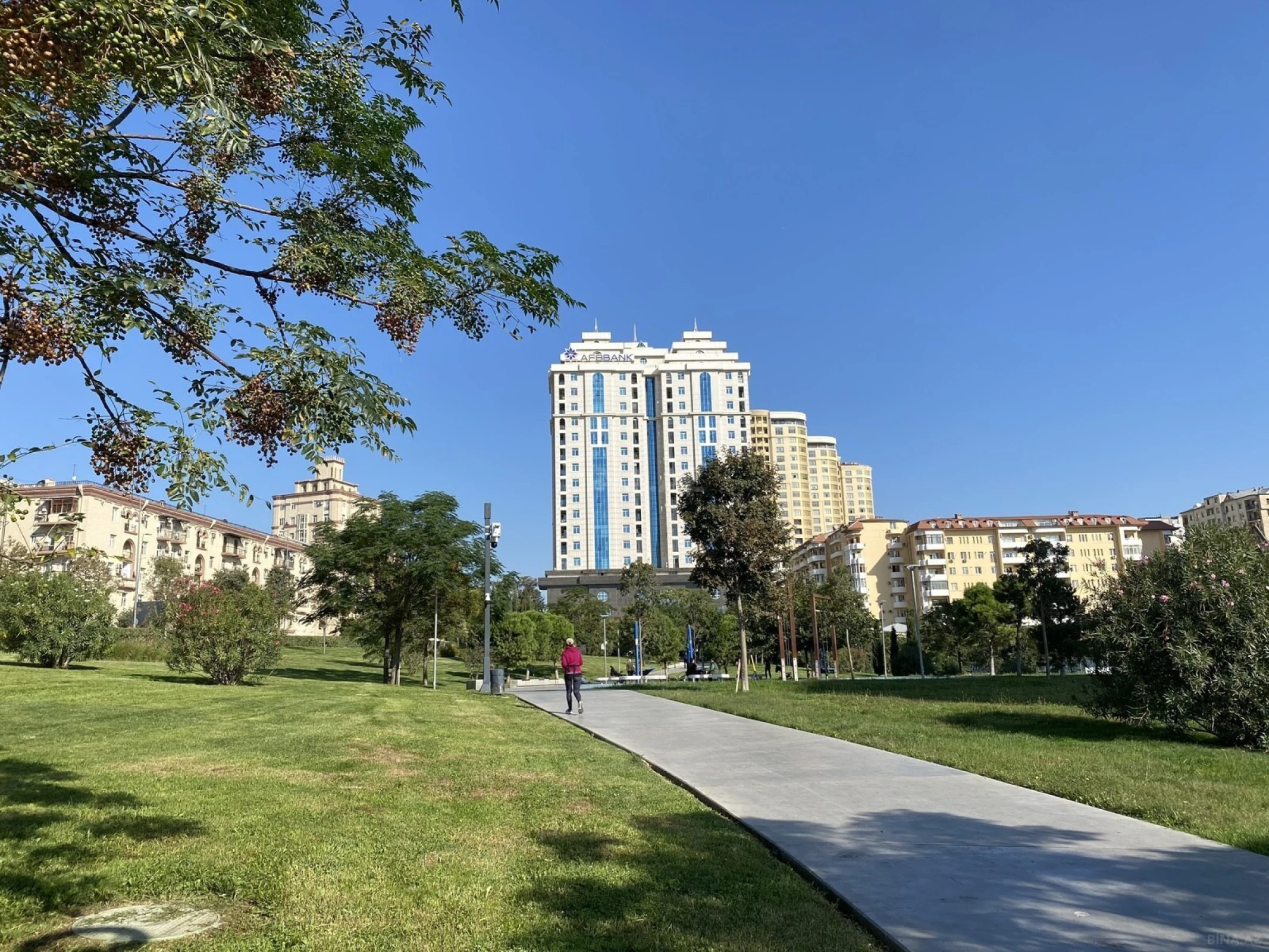 Satılır 2 otaqlı mənzil 72 m²