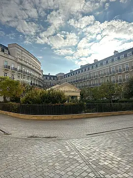 Satılır 2 otaqlı mənzil 63 m²