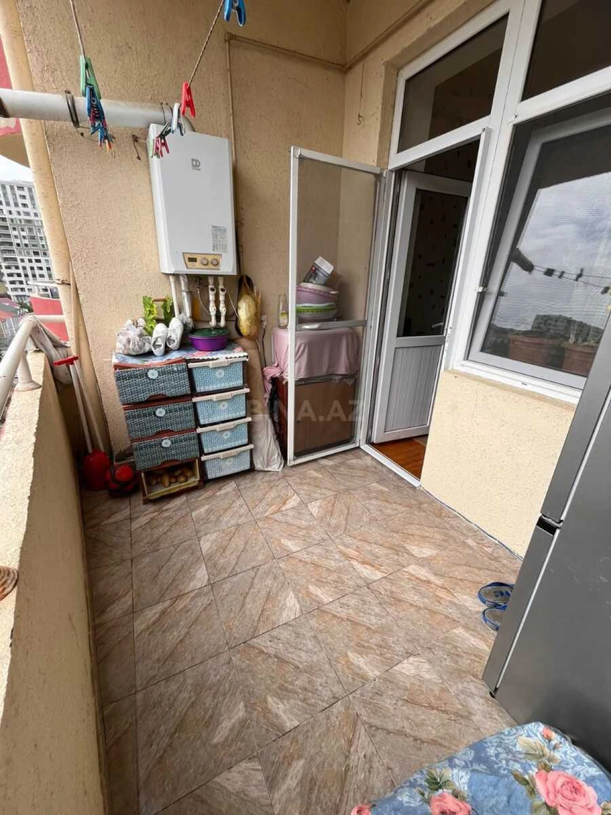 Satılır 3 otaqlı mənzil 118 m²