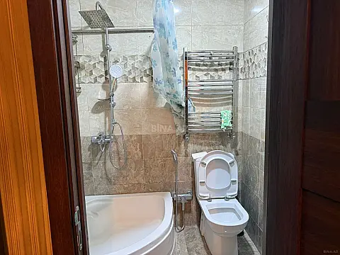 Kirayə verilir 2 otaqlı mənzil 60 m²