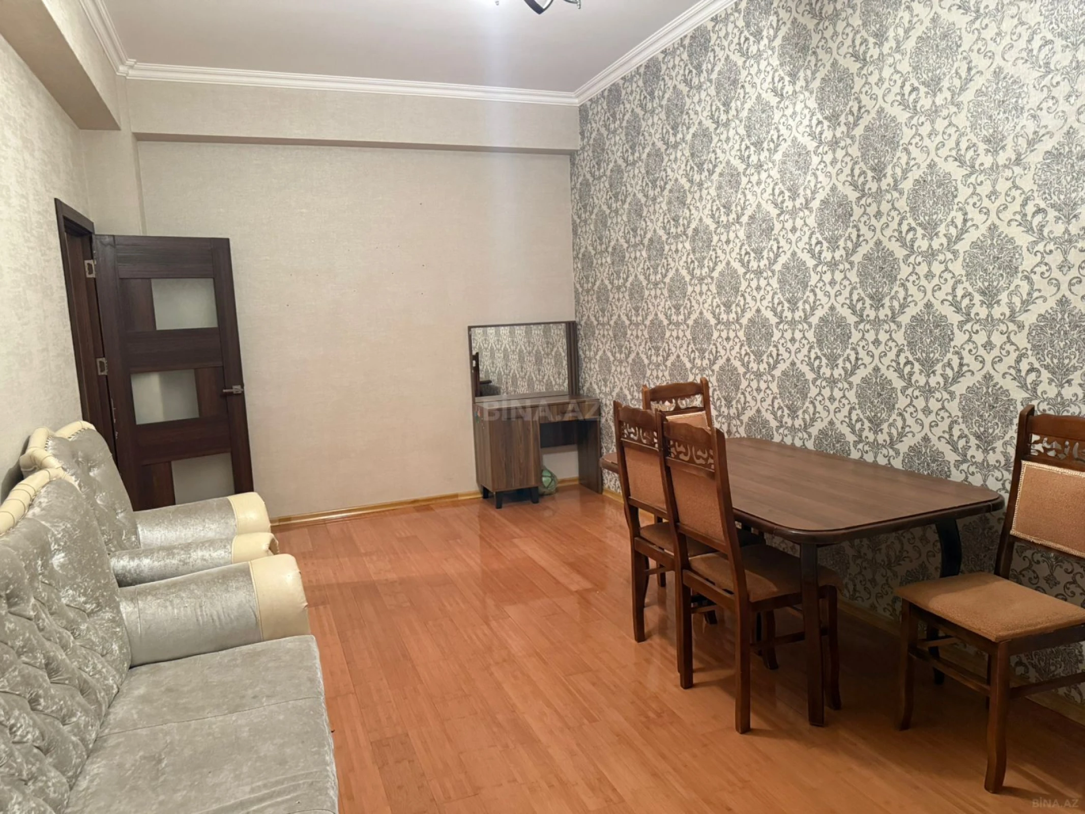 Kirayə verilir 2 otaqlı mənzil 60 m²