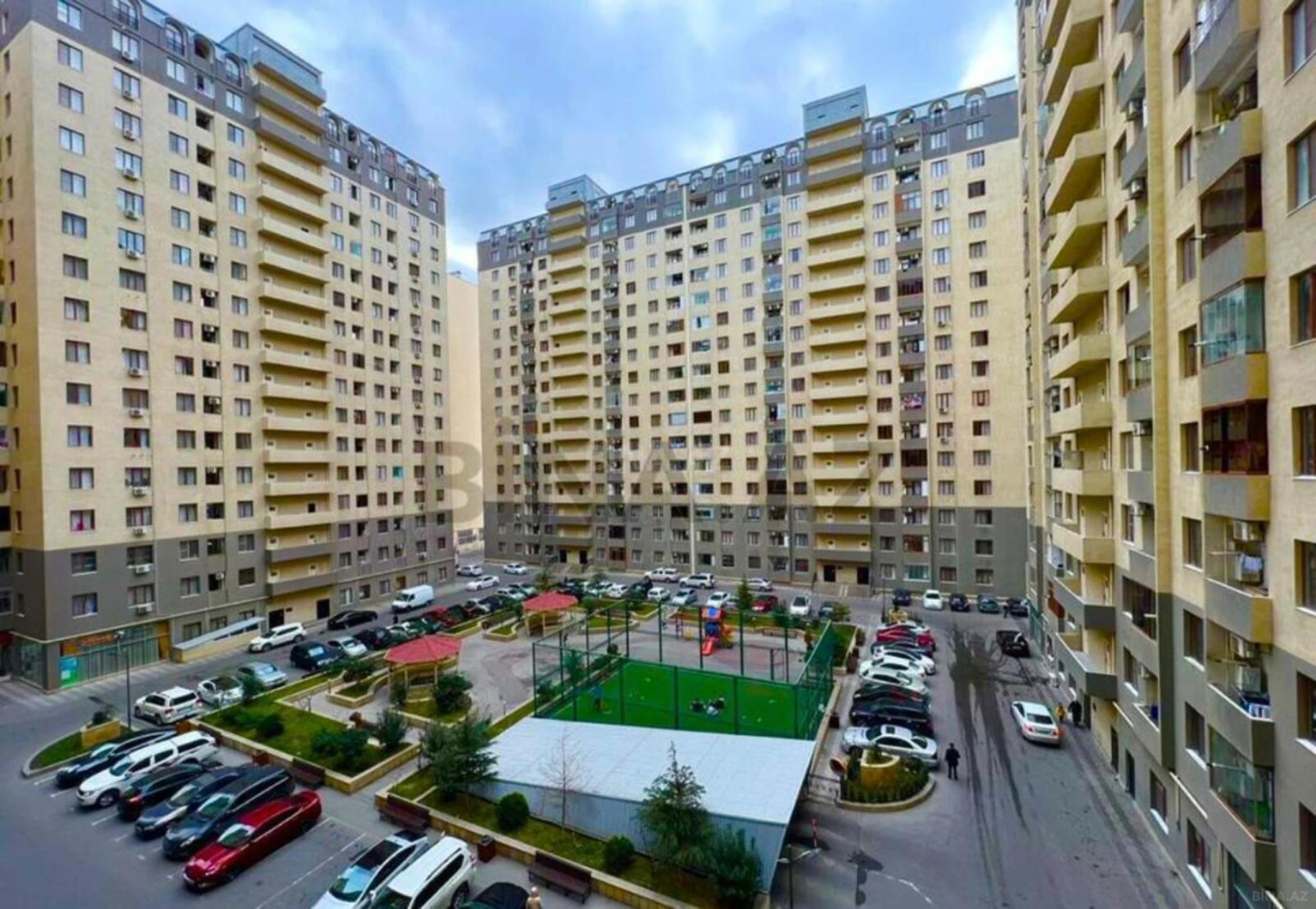 Satılır 2 otaqlı mənzil 67 m²