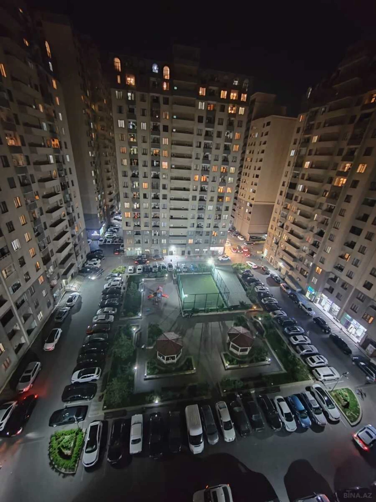 Satılır 2 otaqlı mənzil 67 m²