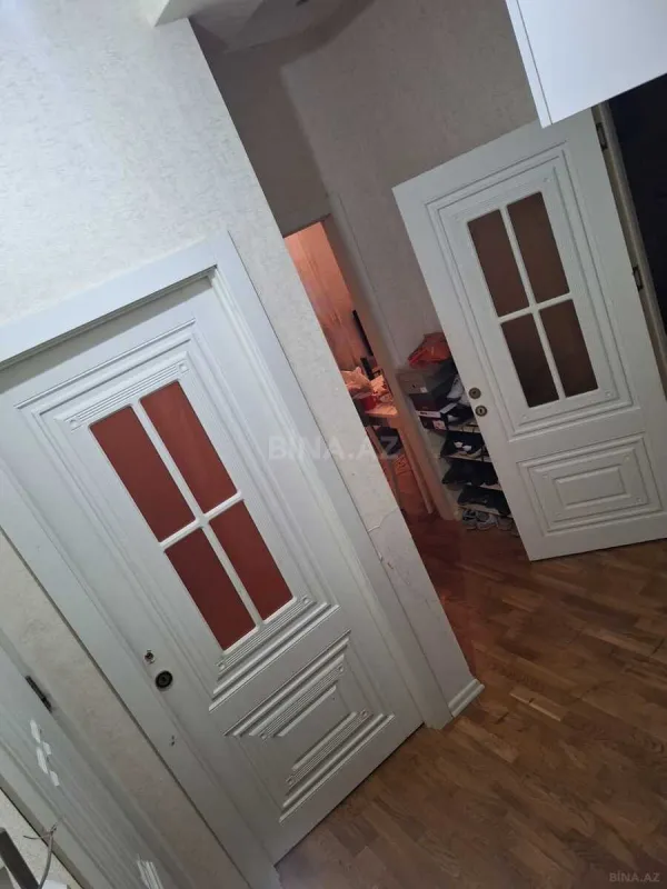 Satılır 2 otaqlı mənzil 67 m²