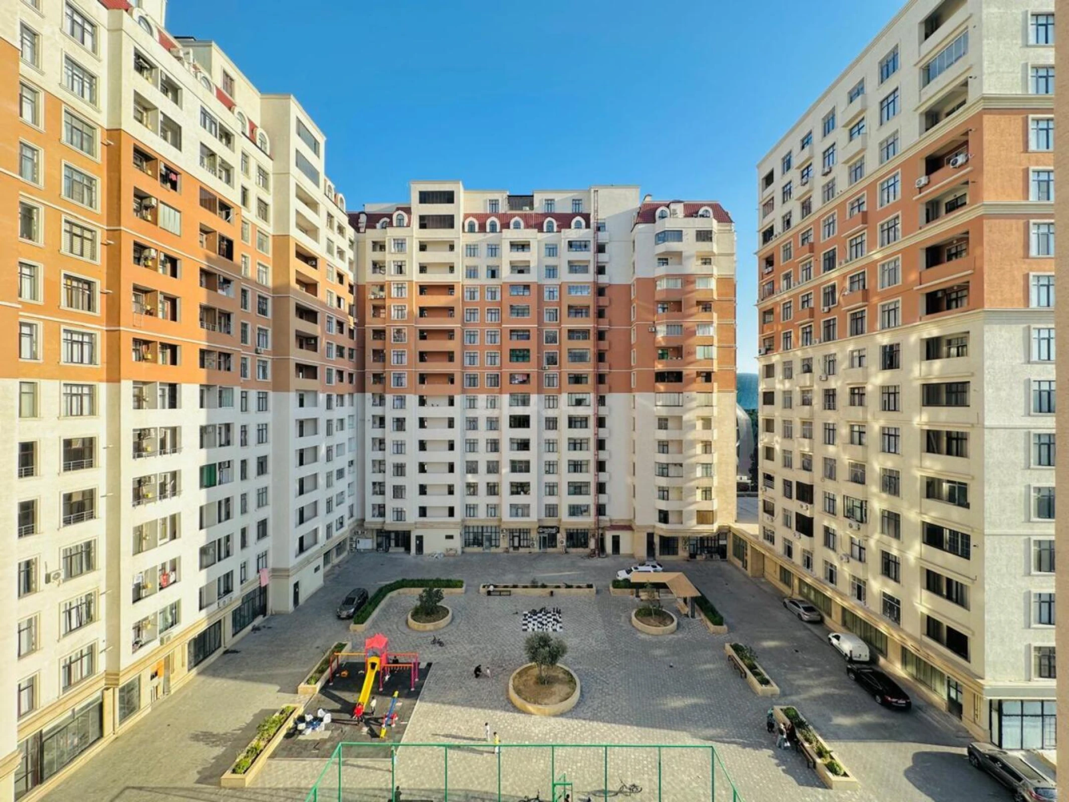 Satılır 2 otaqlı mənzil 70 m²