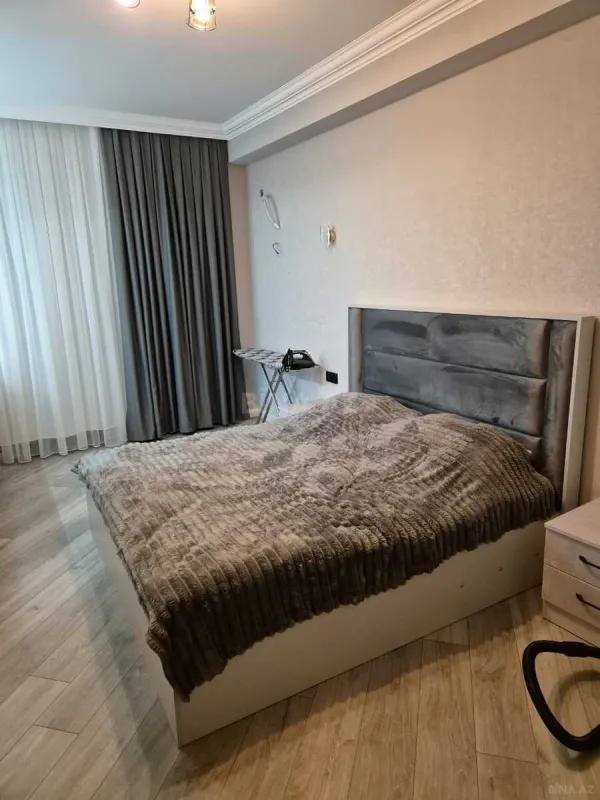 Kirayə verilir 3 otaqlı mənzil 95 m²