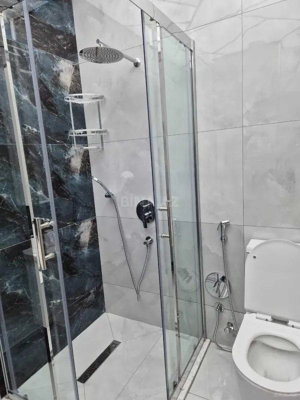 Kirayə verilir 3 otaqlı mənzil 95 m²
