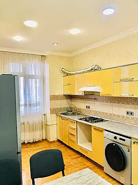 Satılır 3 otaqlı mənzil 110 m²