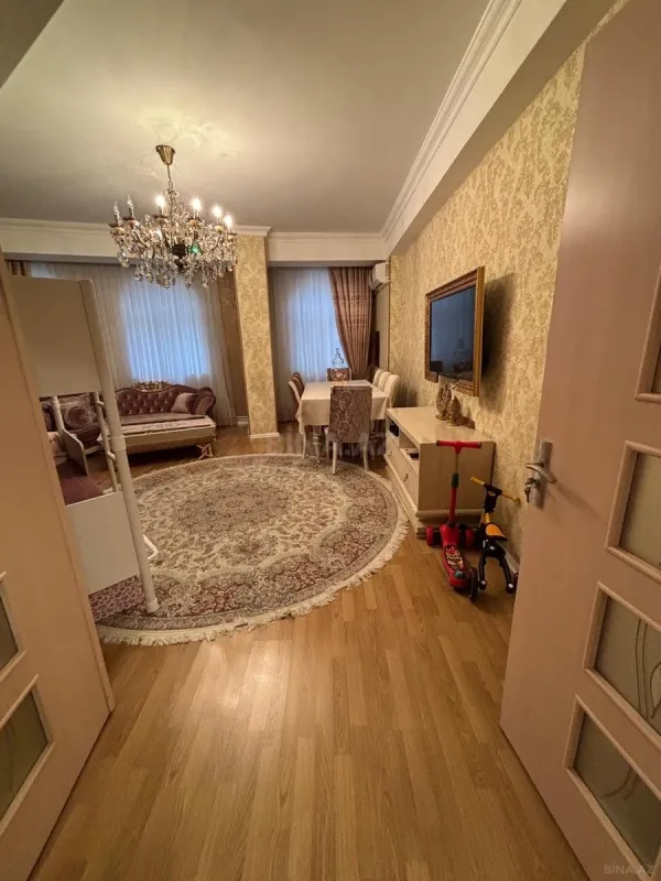 Satılır 2 otaqlı mənzil 94 m²