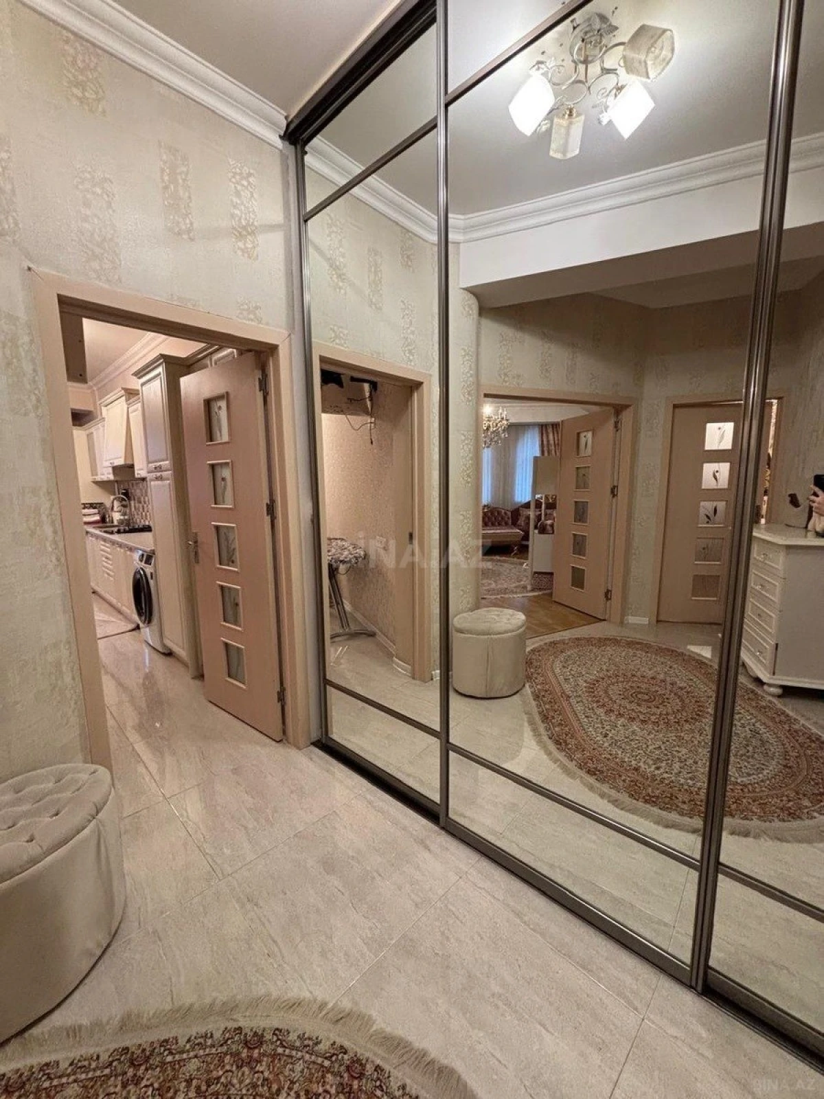 Satılır 2 otaqlı mənzil 94 m²