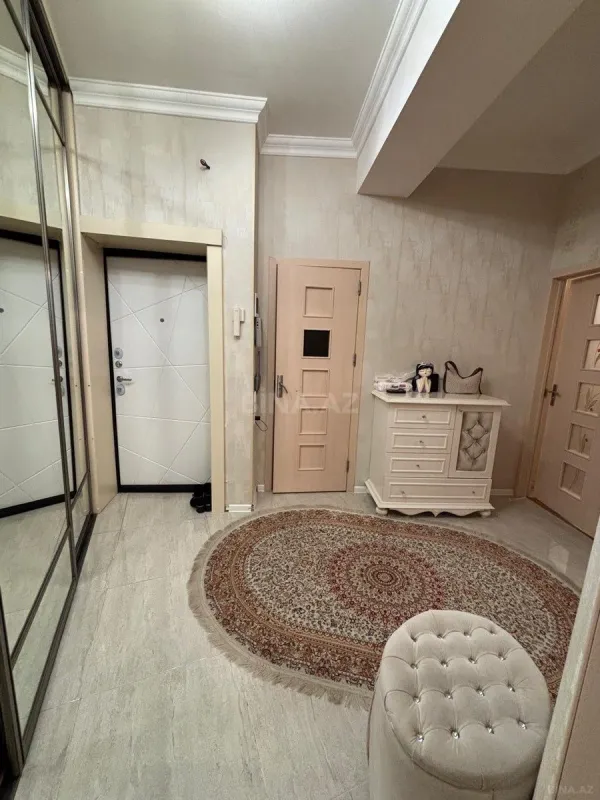 Satılır 2 otaqlı mənzil 94 m²