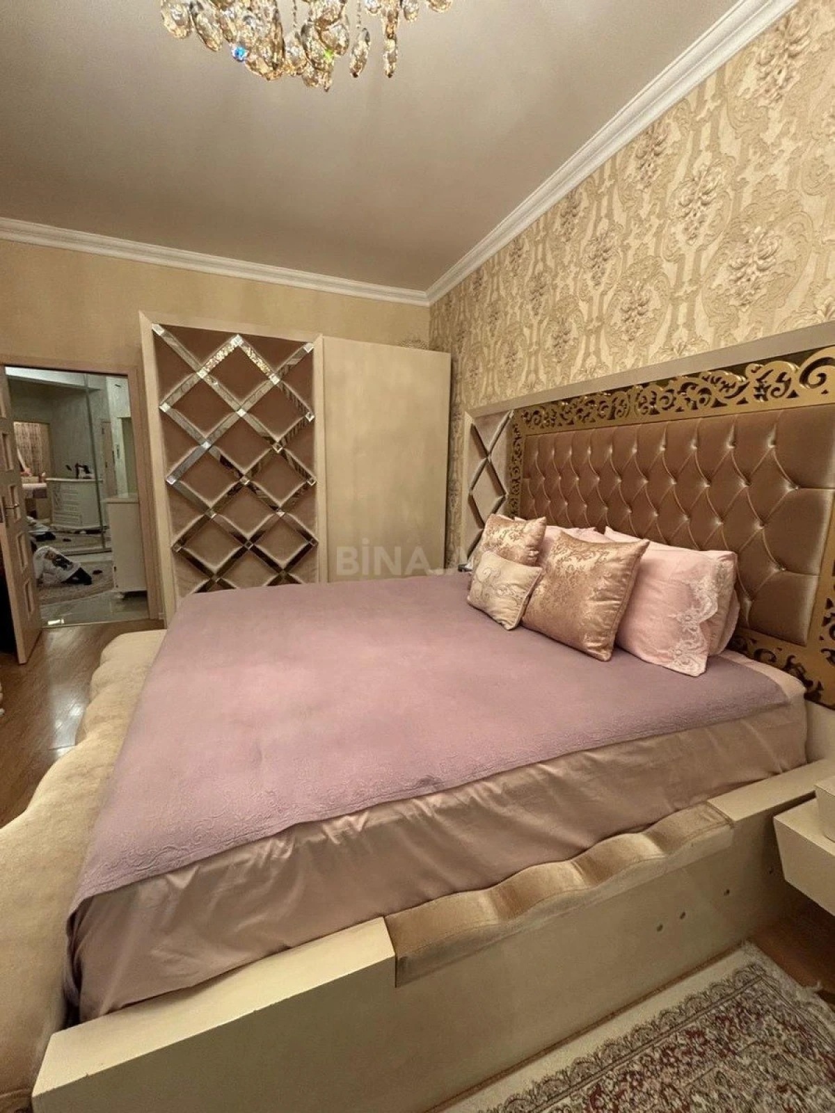 Satılır 2 otaqlı mənzil 94 m²