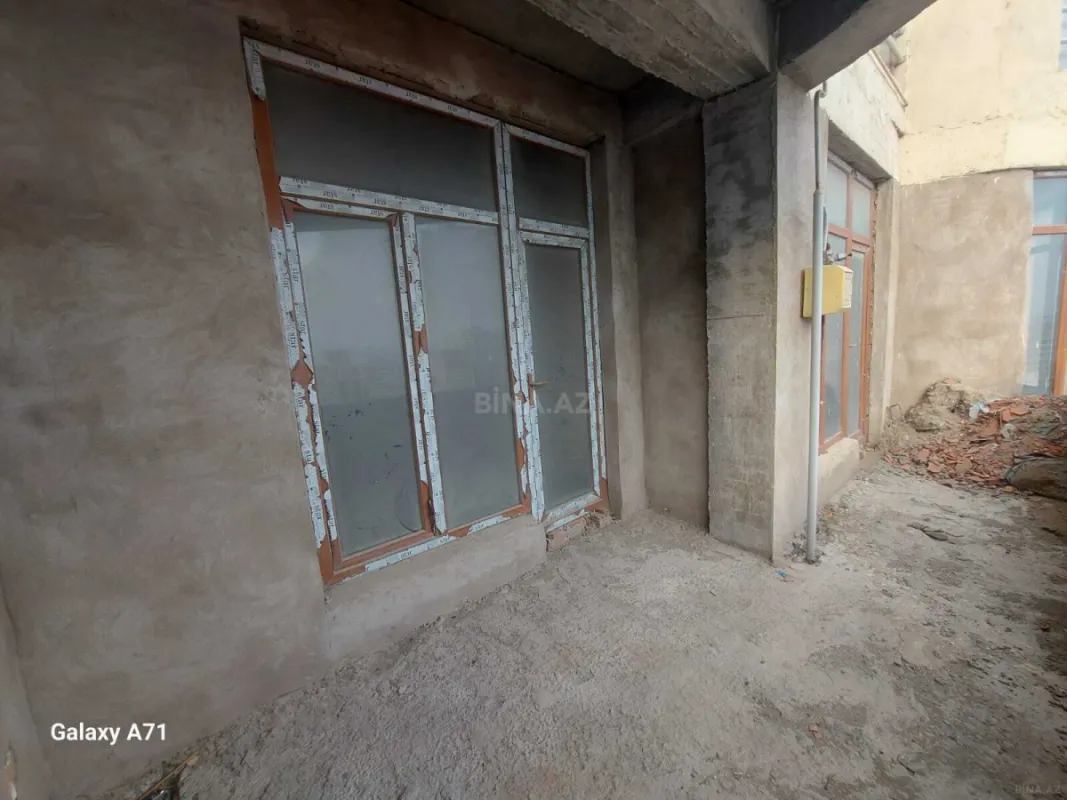 Satılır 3 otaqlı mənzil 157 m²