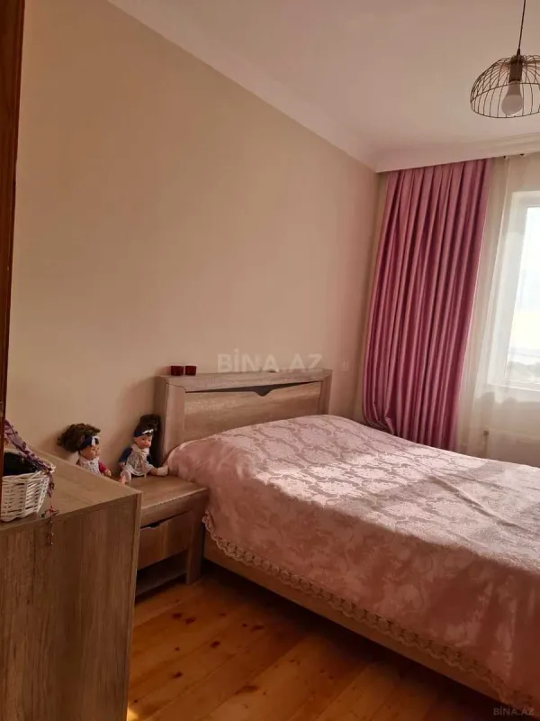 Satılır 4 otaqlı mənzil 100 m²