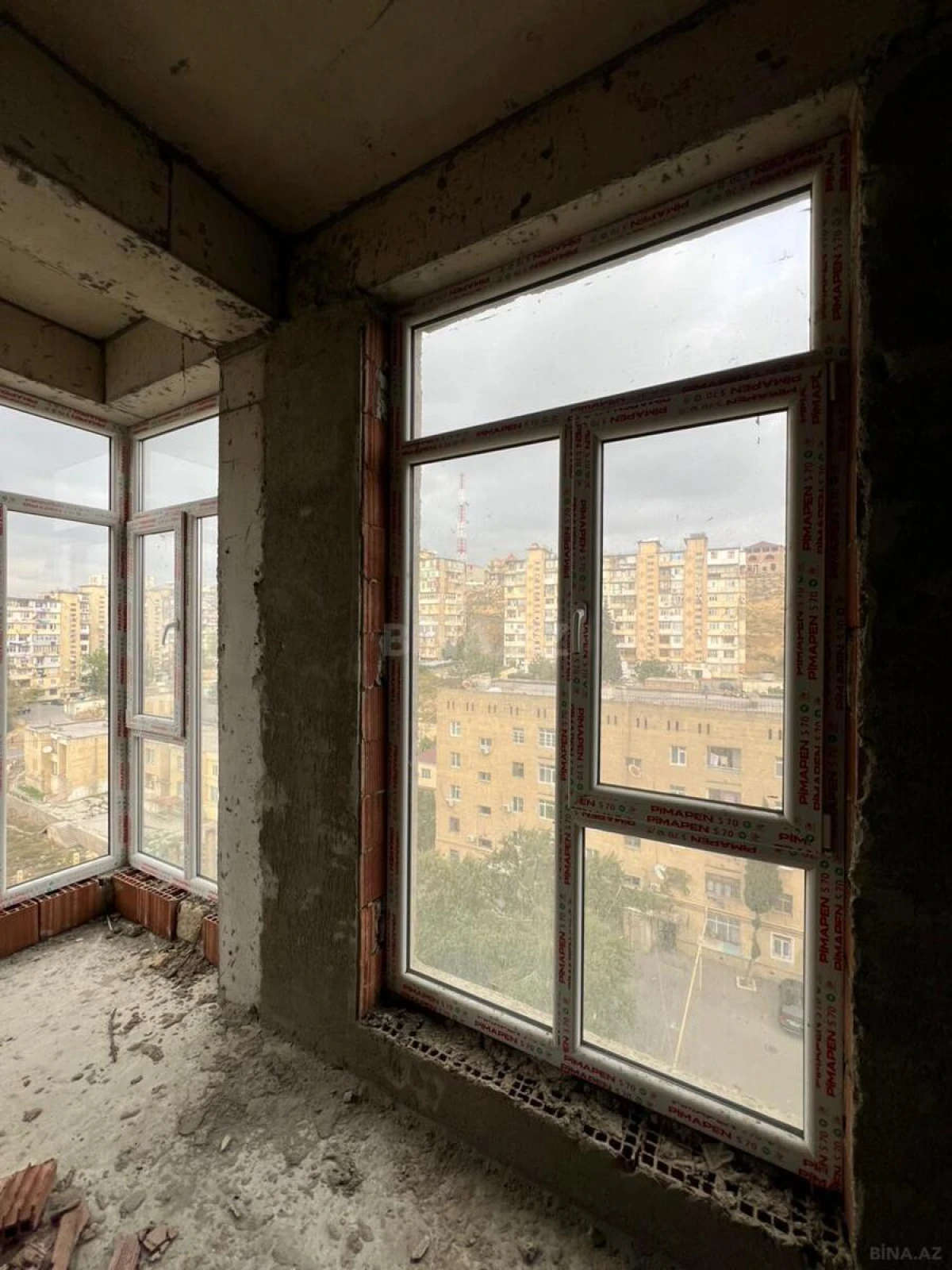 Satılır 3 otaqlı mənzil 83 m²