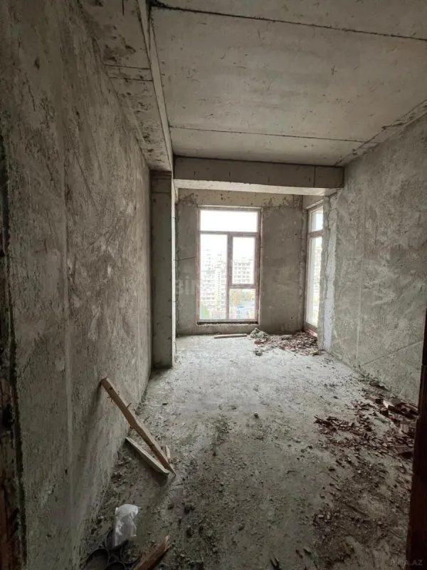 Satılır 3 otaqlı mənzil 83 m²