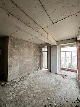 Satılır 3 otaqlı mənzil 83 m²