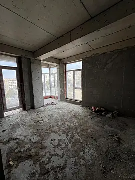 Satılır 3 otaqlı mənzil 83 m²