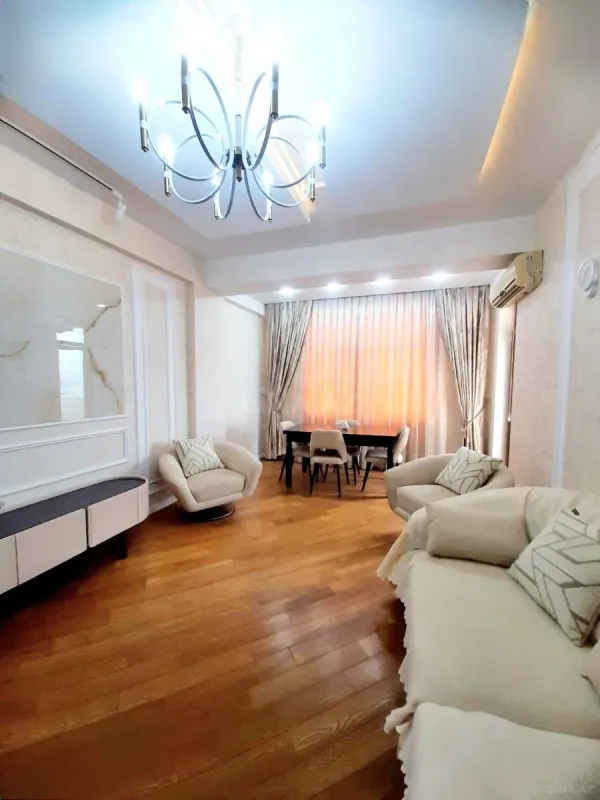 Kirayə verilir 2 otaqlı mənzil 90 m²