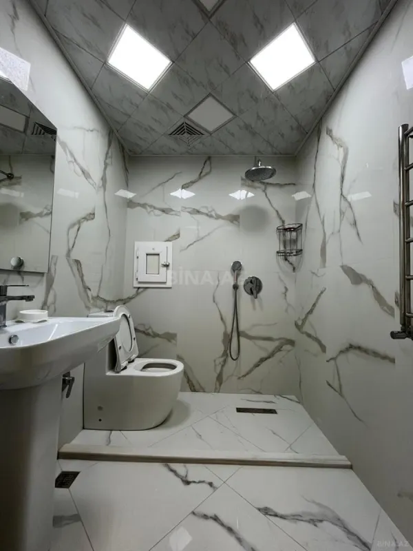 Satılır 2 otaqlı mənzil 65 m²