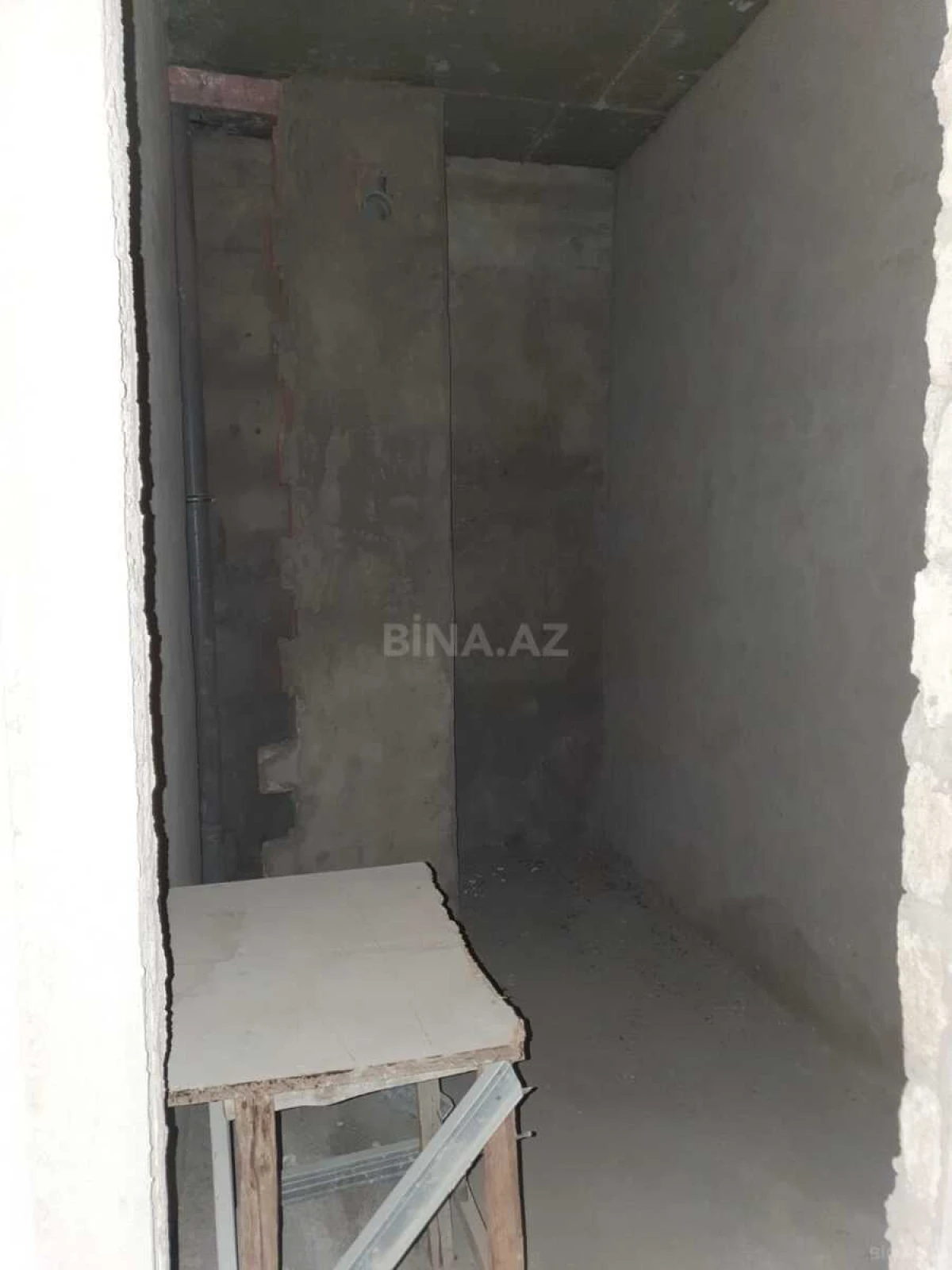 Satılır 3 otaqlı mənzil 142.8 m²