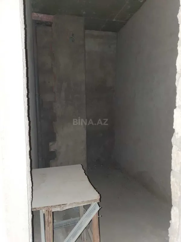 Satılır 3 otaqlı mənzil 142.8 m²