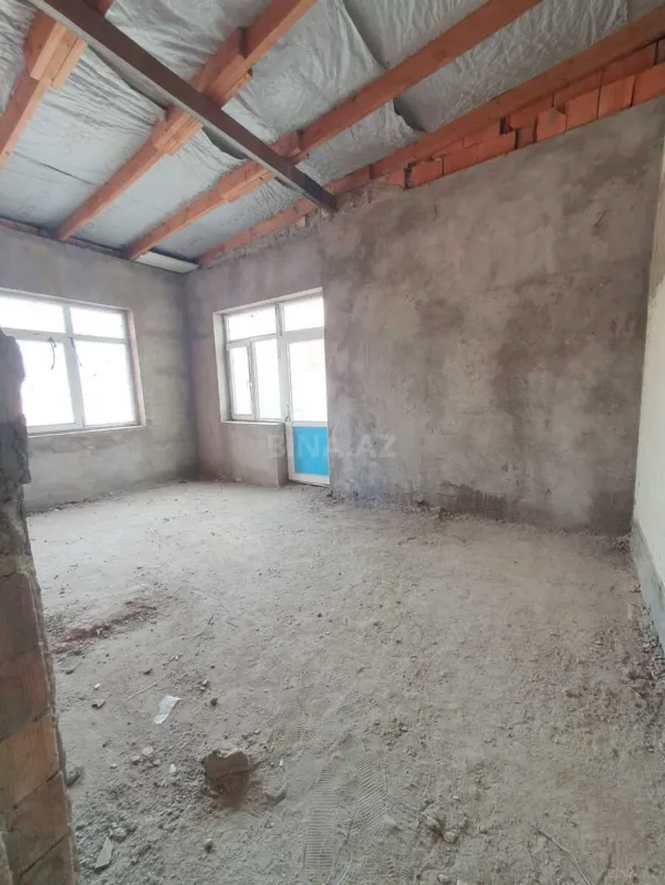 Satılır 3 otaqlı mənzil 142.8 m²