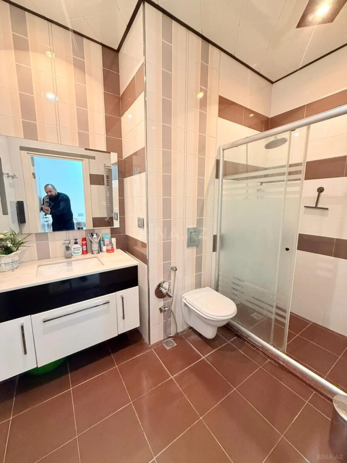 Satılır 4 otaqlı mənzil 185 m²