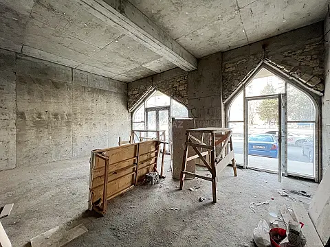 Satılır obyekt 91 m²