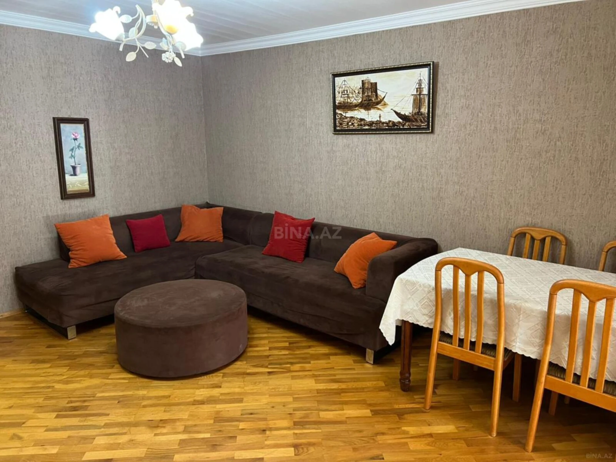 Satılır 3 otaqlı mənzil 105 m²