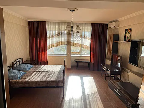 Satılır 3 otaqlı mənzil 105 m²