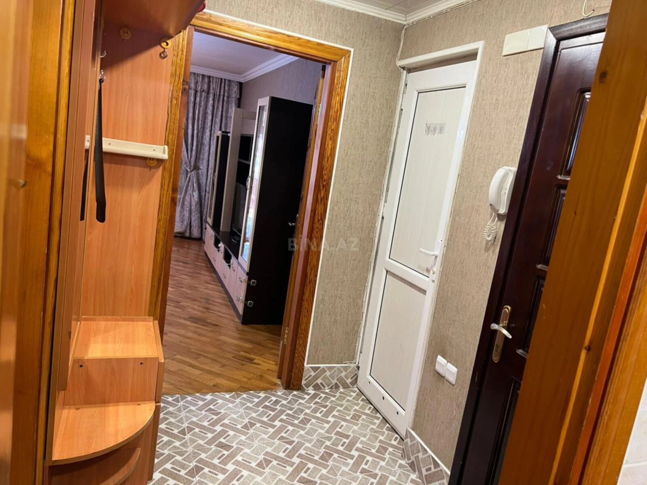 Satılır 3 otaqlı mənzil 105 m²