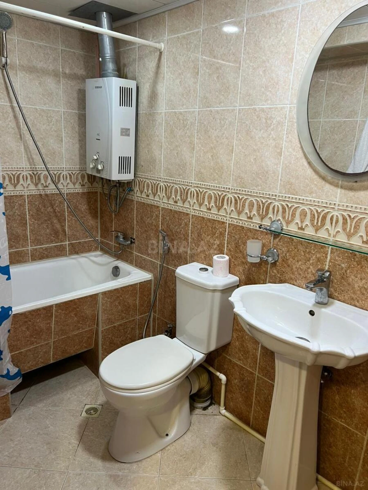 Satılır 3 otaqlı mənzil 105 m²