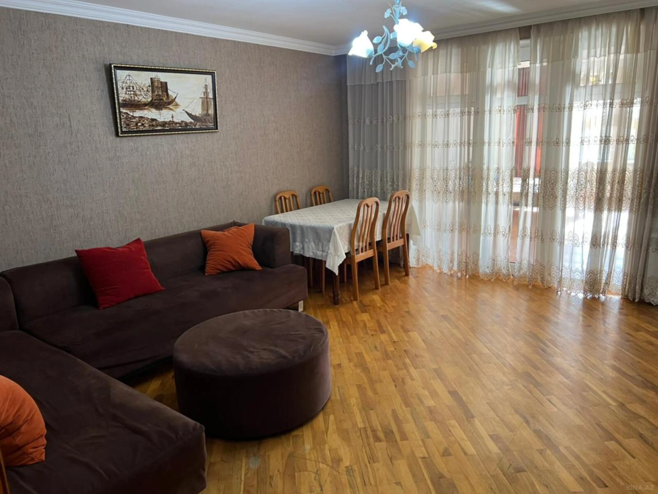 Satılır 3 otaqlı mənzil 105 m²