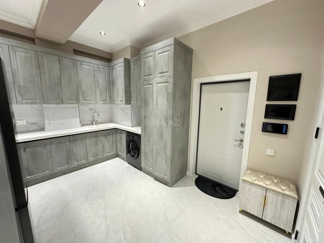 Kirayə verilir 2 otaqlı mənzil 75 m²