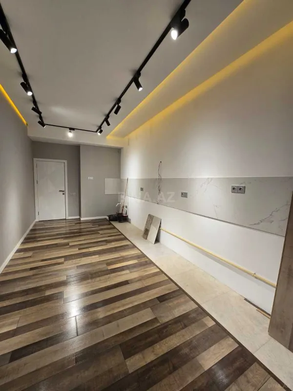 Satılır 3 otaqlı mənzil 149 m²