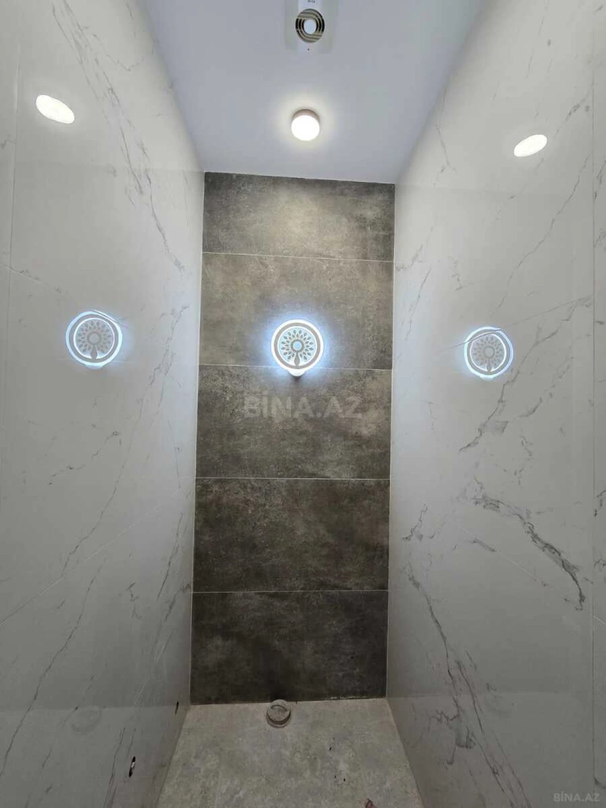 Satılır 3 otaqlı mənzil 149 m²