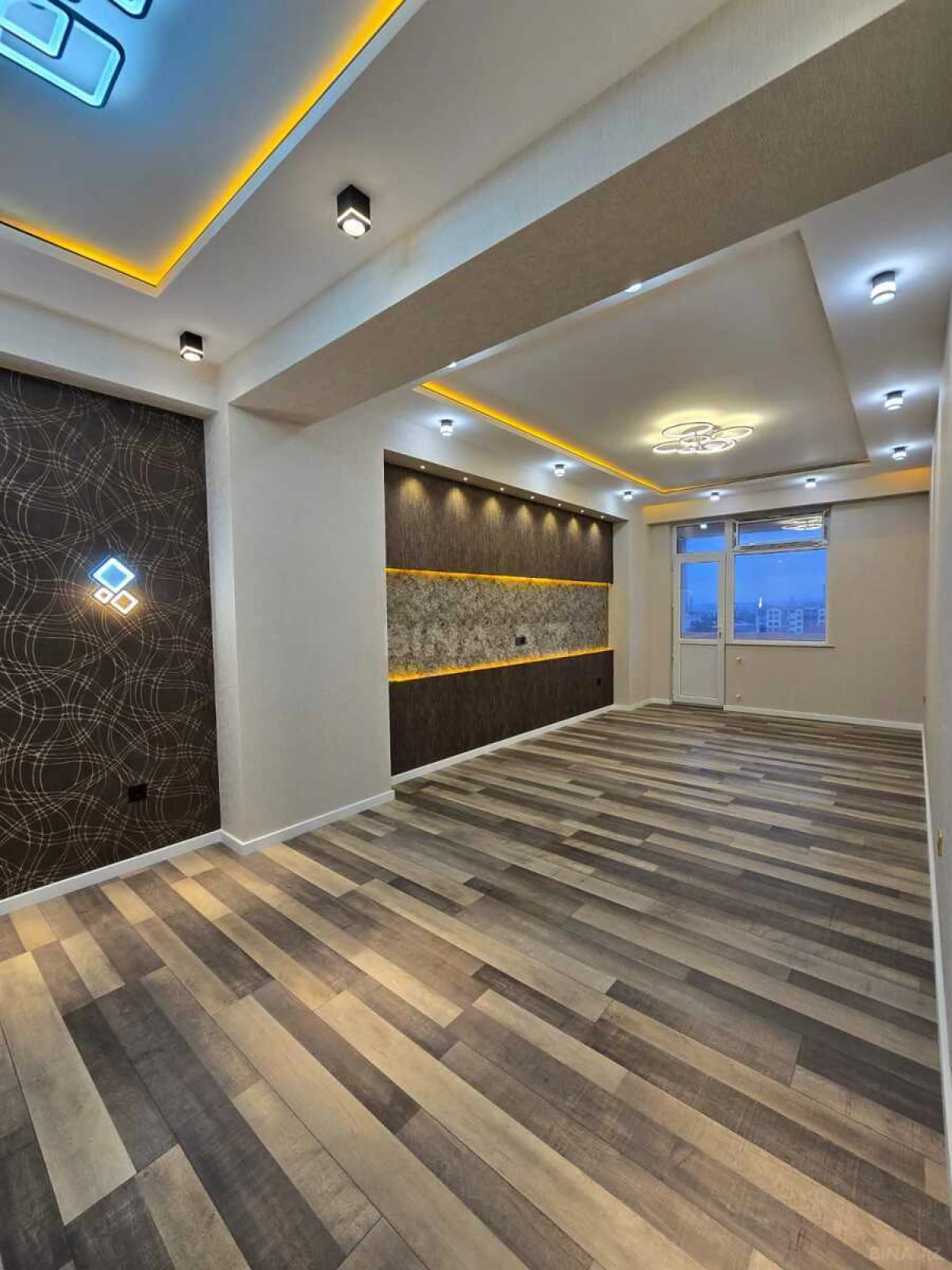 Satılır 3 otaqlı mənzil 149 m²