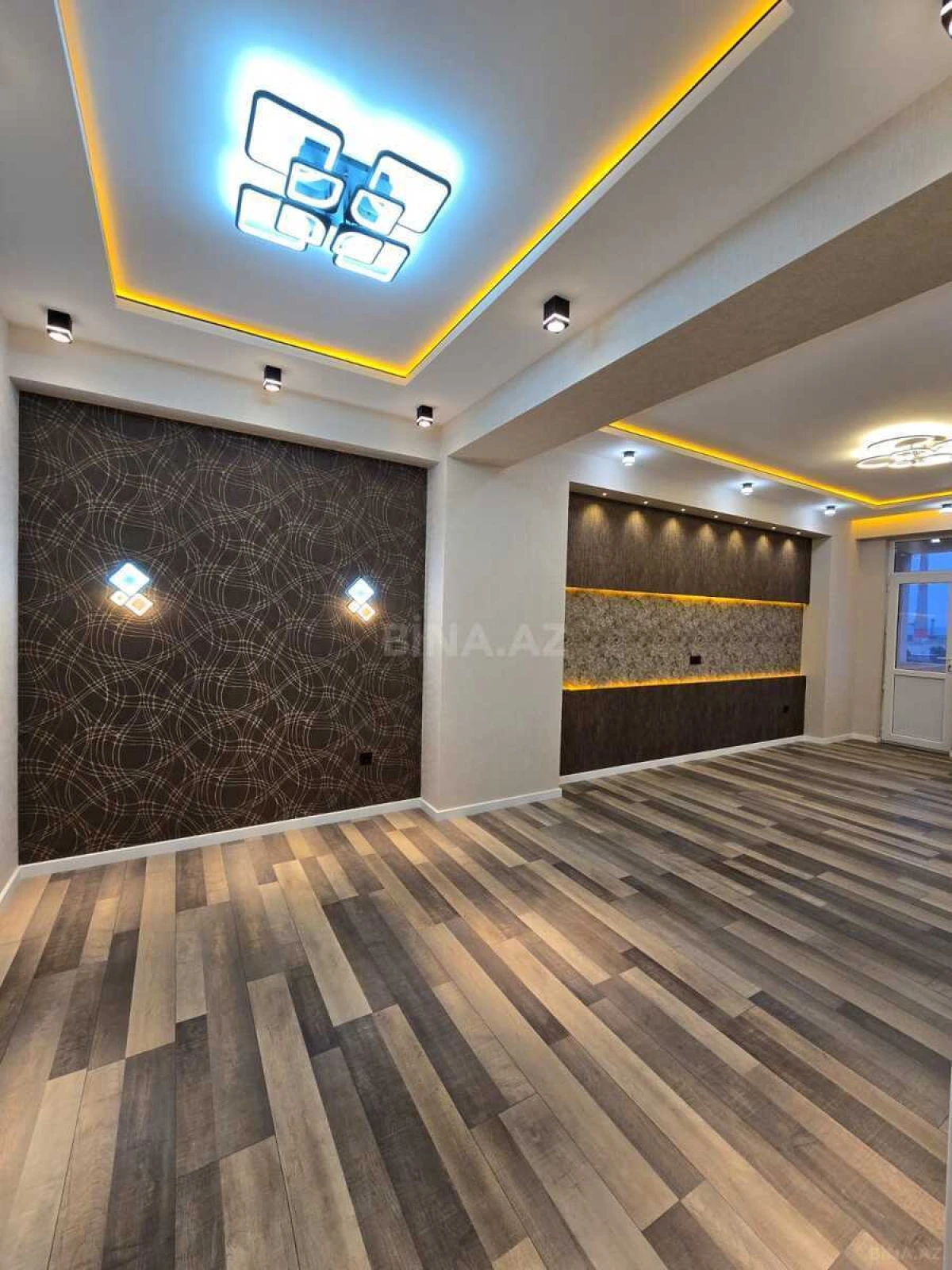 Satılır 3 otaqlı mənzil 149 m²