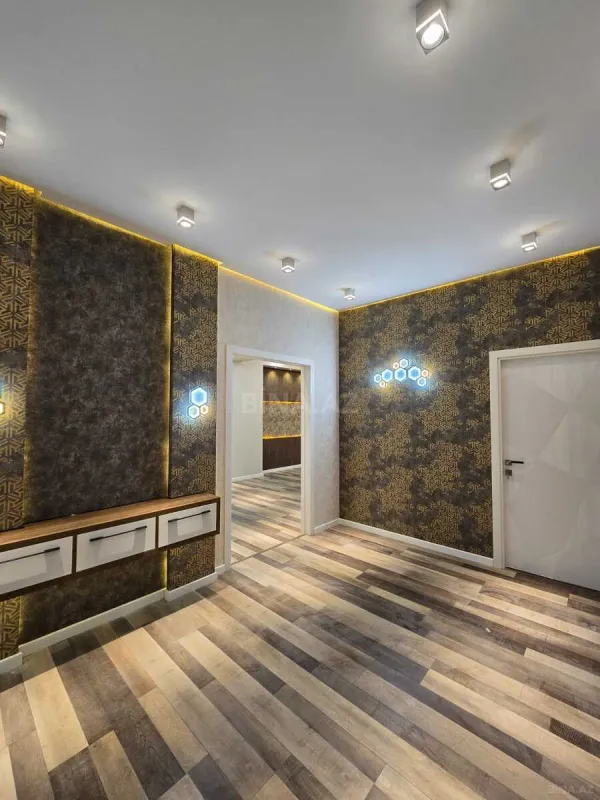 Satılır 3 otaqlı mənzil 149 m²